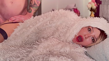 Biarkan Kekasih Ibu Tiriku Menggasak Lubang Pantatku Dan Memuaskannya Dengan Memuntahkan Cairan Panasnya Ke Dalam