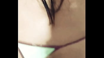 Saat Kena Rangsang, Celanaku Jatuh Dan Kuambil, Lalu Kukunjungi Tetanggaku Yang Sedang Bersemangat. Kontolnya Yang Besar Bikin Aku Merintih Nikmat.