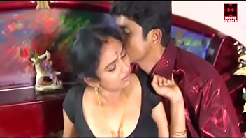 Istri Desi Yang Menggoda
