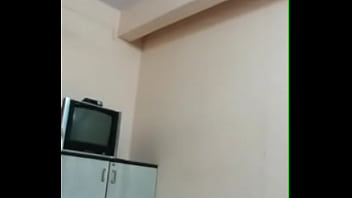 Pembantu Seksi Yang Menggoda