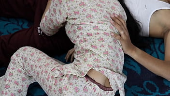 Adegan Mesum Keluarga India Panas Dengan Video Porno Desi Hd Berbahasa Hindi