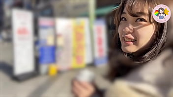 冬日慵懒晨光中,韩国旅馆里被男友温柔抚摸唤醒的香港av女郎macy Chan,用广东话呻吟着实践她的情欲自主