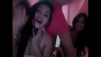 Gadis-gadis Indonesia Yang Panas Dan Menggoda