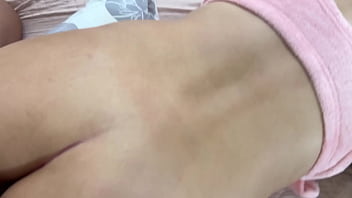 Orangtuaku Meninggalkanku Berdua Saja Dengan Kakak Tiriku Dan Dia Menghamili Aku