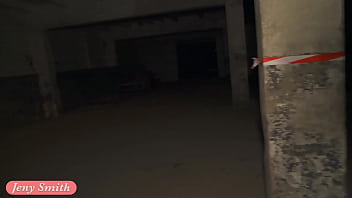 Jeny Smith Telanjang Bugil Di Pabrik Tua Misterius, Erotis Dan Seram Seperti Area 51