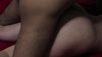 Arab Mesir Jalang Seksi Ngentot Habis-habisan Sampai Suaminya Ikutan Masukin Kontol Ke Memeknya, Crot Di Dalam Tapi Masih Pengen Lagi
