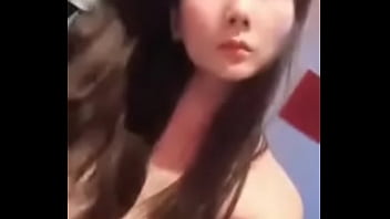 Siapa Gerangan Wanita Penggoda Yang Bikin Nafsu Ini Berkobar?