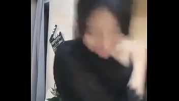 Gadis Tionghoa Manis Yang Berani Membuka Payudaranya