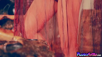 Wu Muxi, Gadis Tionghoa Alami Yang Penuh Gairah, Membuka Pussy Berbulu Asia-nya Yang Menggoda