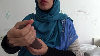 Istri Arab Aljazair Yang Panas Dan Genit Di Prancis, Doyan Diselingkuhi