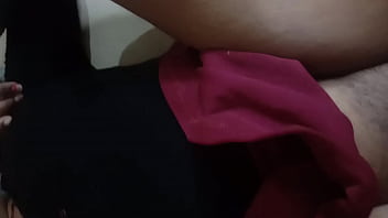 Ayah Tiriku Dari India Menggilaiku Dengan Pelumas Baru, Suara Desahannya Menggoda Dalam Bahasa Hindi