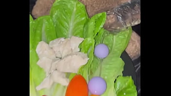 Ayam Dan Sayuran Di Dalam Memek Sempit Basah Gadis 18 Tahun Perawan Cantik-best Masturbasi Amatir Saudi-fetish Makanan Mesum-putih Salju Arab-los Angeles-usa-2025-amerika Serikat-porno Arab