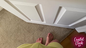 Membantu Ibu Temanku Melupakan Pahitnya Perceraian Dengan Kenikmatan Badan