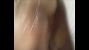 Mandi Menggoda Bhabi Seksi Yang Menggairahkan