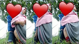 Ukhti Ngentot Di Kebun Teriak Aduh Yangg Sakit