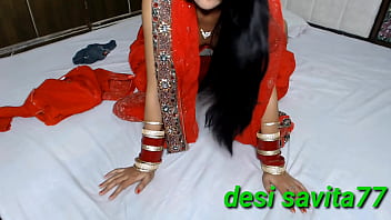 तेज़ी से चूत मारो अपने मोटे लंड से, अब और सहा नहीं जाता, तुम्हारे भाई आने ही वाले हैं, कोमल ने गरम हिंदी में कहा और देवर ने जोर से धकेल दिया