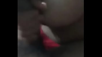 Istri Desi Menggenggam Dan Mengocok Batang Keras Suaminya