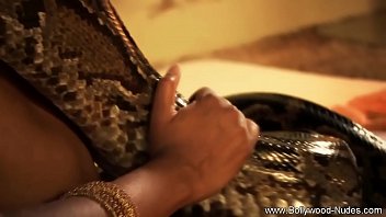 Rayuan Mematikan Dari Gadis Asia Seksi