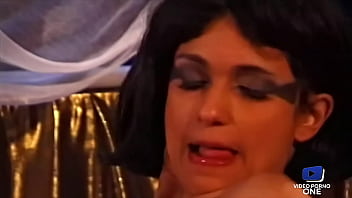Céline Bara Taklukkan Mesir Kuno Dengan Sodomi Yang Dalam Dan Menggairahkan