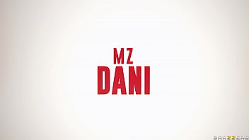 Cairan Putih Di Celana Dalammu Itu Apa?! – Maya Farrell, Mz Dani / Brazzers / Tonton Lengkap Di Www.brazzers.promo/that
