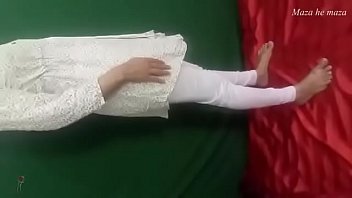 Gadis Desi Dengan Celana Ketat Yang Menggoda