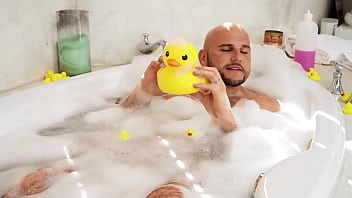 Satu Kamar Mandi Penuh Nafsu / Brazzers Meluap Di Zzfull.com/bathroom