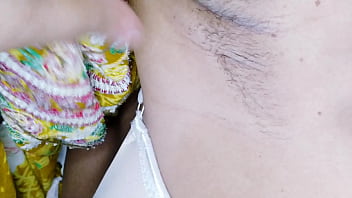 Bidadari Seksi Asal India Merawat Tubuhnya Di Rumah Saat Karantina