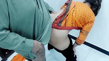 Adik Tiri India Berikan Kejutan Anal Untuk Kakak Tirinya Dengan Audio Hindi Yang Jernih