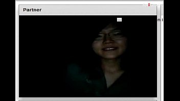 Gadis Tionghoa Menggoda Di Layar Webcam