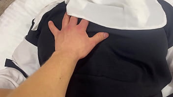 Pelayan Arab Menggoda Tamu Hotel Di Kamar Dengan Vaginanya Yang Sempit