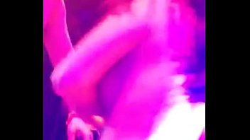 Gadis-gadis Seksi Bergoyang Panas Di Klub Malam Tiongkok
