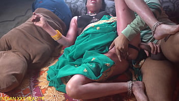 Panasnya Adegan Mesum Ibu Tiri Dan Anak Tiri Di Film India