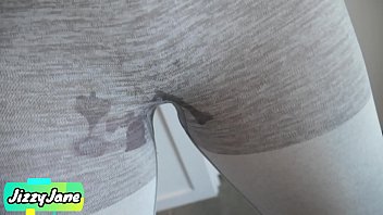 Saudara Tiriku Yang Seksi Dan Bergairah Membuatku Ejakulasi Di Dalam Celana Dalamnya Lalu Memakainya Kembali