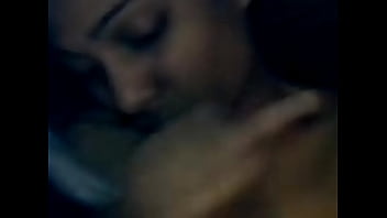 Ciuman Penuh Nafsu Dari Wanita India Afrika Selatan