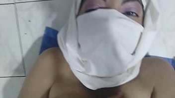 Ibu Muslim Arab Menggapai Puncak Kenikmatan Di Webcam Langsung Dengan Niqab, Istri Muslim Terseksi