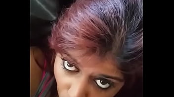 Pacar Desi Mengisap Di Dalam Mobil