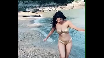 Gadis-gadis India Yang Menggoda Dengan Lekuk Tubuh Sensual Dan Aura Misteriusnya