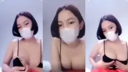 Menggoda Dengan Rambut Pendek, Menggenggam Erat Payudara Yang Menggairahkan