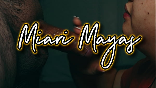 Dari Makan Kalkun Saat Thanksgiving, Kini Aku Melahap Kontol! (miari Mayas)