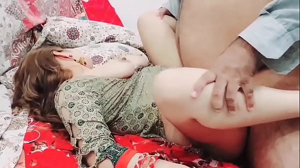 Bhabhi India Gila Nafsu Dengan Makelar Properti, Suara Hindi Serak Dan Obrolan Mesum