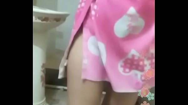 Desi Mandi Panas Yang Menggoda