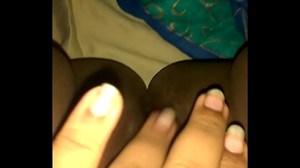 Gadis Desi Menggoda Dirinya Sendiri Dengan Nafsu