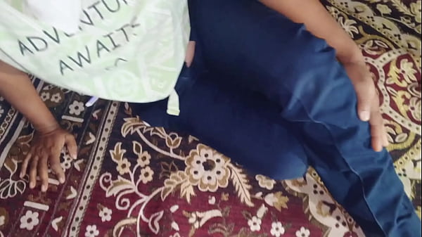 Bhabhi Ki Geeli Chut Se Fawara Bankar Nikla Pani, Devar Ne Maza Le Liya Pura, Chudai Ka Rangila Video Hd Mein.