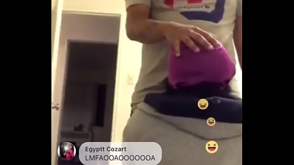 Cewek Gemuk Goyang Lidah Di Facebook Live