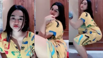 Gadis Berdaster Menggoda Goyang Panas Bikin Geli