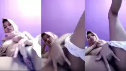 Gadis Hijab Montok Menggairahkan Mengocok Memek