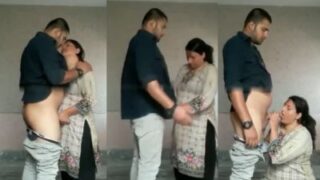 Istri Selingkuh Kasih Blowjob Desi Di Luar Rumah Untuk Pacar Gelapnya