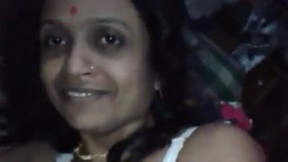 Mengisap Puting Susu Dalam Adegan Panas Xxx Dari Film Porno Lokal India Yang Penuh Gairah
