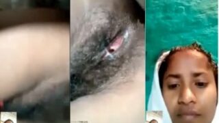 Wanita Dewasa Pakistan Memamerkan Payudara Dan Vaginanya