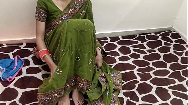 Ibu Tiri India Yang Bergairah Menggoda Anak Tirinya Di Dapur! Sang Ayah Tak Menyangka, Dengan Suara Menggoda, Bisik-bisik Mesra Ibu Tiri India Dalam Bahasa Hindi